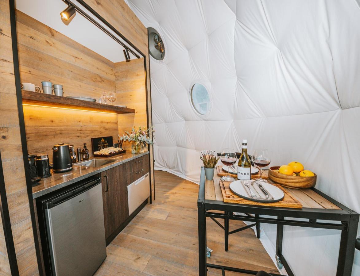 Отель Cross Hill Glamping Лейк-Хавеа Экстерьер фото